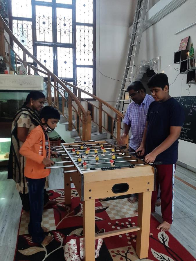 Kygo Hostels Hyderabad Eksteriør billede
