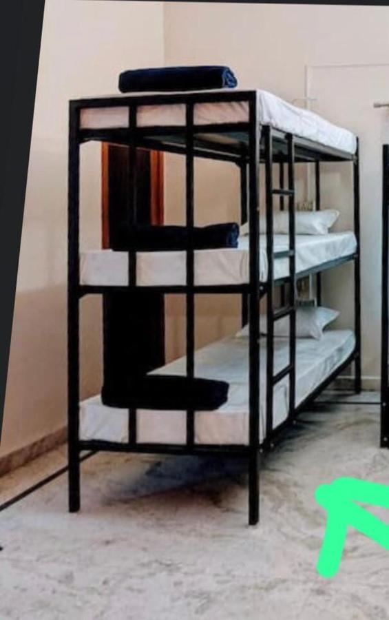 Kygo Hostels Hyderabad Eksteriør billede